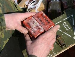 Votka Karşılığı Bomba Satan Rus Askere Suç Üstü