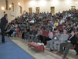 Emniyet Üniversite Öğrencilerini Terör Örgütlerine Karşı Bilgilendirdi