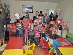 Togem'den 200 Anaokulu Öğrencisine Kırtasiye Yardımı
