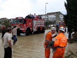 Selde Mahsur Kalan 827 Kişi Kurtarıldı!