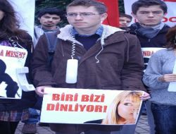 Chp'li Gençler Yasa Dışı Dinlemeleri Protesto Etti