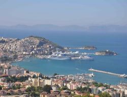 Kuşadası Limanı'ndaki İşyerlerinin Yıkımını Durdurma Kararı Kaldırıldı