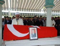 Göğsüne Futbol Topu Çarpması Sonucu Ölen Askeri Lise Öğrencisi Toprağa Verildi