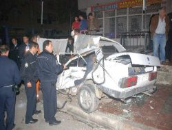 İzmir'de Kaza: 1 Ölü, 2 Yaralı!