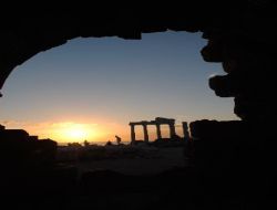 Apollon Tapınağı'nda Gün Batımı Başkadır