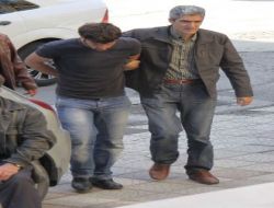 Arabalarında Esrar Bulunan 3 Genç Gözaltına Alındı!