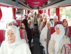Hacı Adayları Kutsal Topraklara Dualarla Uğurlandı