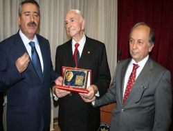 İzmir Valisi Kıraç: İzmirlilere Hizmet Etmek Bir Ayrıcalık