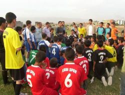 Silopi İlçe Emniyet Müdürlüğü, Taş Atan Çocuklara Futbol Turnuvası Düzenledi