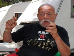 Sümer Tilmaç: Çocuklarda Kitap Okuma Alışkanlığı Kazanmada En İyi Rol Model Anne Ve Babadır