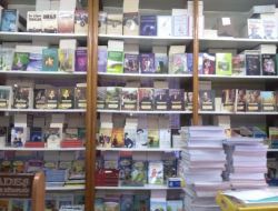 İzmir'de Korsan Kitap Operasyonu