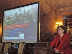 "göçmen Kökenli Gençlere, Almanya'da Hala Kökeninden Dolayı Az Şans Veriliyor"