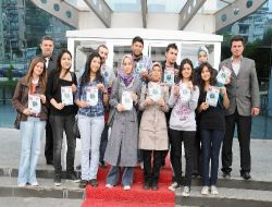 Atakum'da Çevreci Öğrenciler Vatandaşı Bilinçlendirmek İçin Sokağa İndi