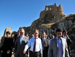 Bakan Günay: "Van Bölgenin Kaderini Değiştirebilir"