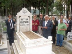 Vefat Eden Esnaf Ve Sanatkarlar Mezarları Başında Anıldı