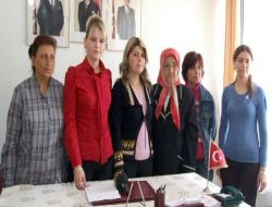 Mhp Denizli Kadın Kolları Başkanı Berberoğlu: Başörtüsünün Serbest Kalması Laikliği Zedelemez