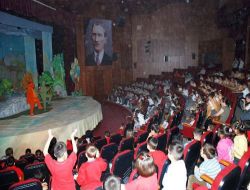 Seyhan Belediyesi Şehir Tiyatrosu Sezonu 'maceraya Yolculuk' İle Açtı