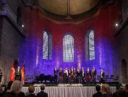 Gül İle Wulf, Alman Oda Korosu'nu Dinledi