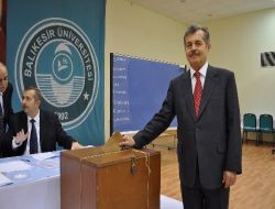 Balıkesir Üniversitesi Rektörlük Seçimini Prof.dr.mahir Alkan Kazandı