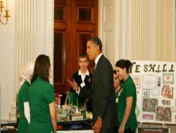 Obama, "Geleceğin Şehrini" Kuran Türk Okulu Öğrencilerini Beyaz Saray'da Ağırladı