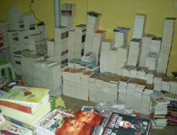 İzmir'de Korsan Kitap Operasyonu