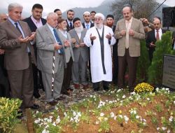 Zavendikli Mustafa Hocaefendi Kabri Başında Anıldı