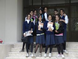Cumayanı Köylüleri Kızlarını Artık Evlendirmek Yerine Liseye Gönderiyor