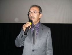 "kur'an-ı Kerim İle Aramıza Mesafe Koymak İsteyenlere İzin Vermeyin"