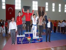 Kumluca Belediyesi'nin Tekvando Turnuvası Tamamlandı