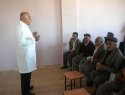 Çiftçilere Üç Dilde Tarımsal Eğitim