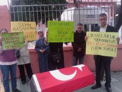 Öğrenci Ölümündeki 'baz İstasyonu Şüphesi' Velileri Sokağa Döktü