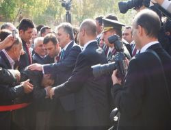Cumhurbaşkanı Abdullah Gül'e Batman'da Sıcak Karşılama