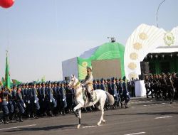 Türkmenistan'da Bağımsızlık Bayramı Coşkusu