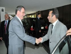 Vali Aksoy: 'ben' Değil 'biz' Olarak Hareket Edilmeli