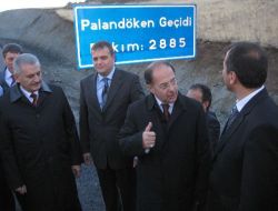 Bakan Akdağ Ve Yıldırım 2888 Rakımda Yol Denetledi