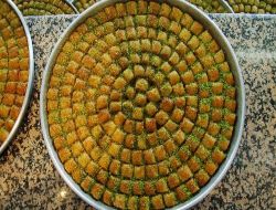 Köse, Günlük Değil Saatlik Baklava Üretiyor