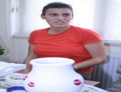 Sosyalleşmek İsteyen Ev Hanımları Belediyenin Kurslarına Akın Ediyor