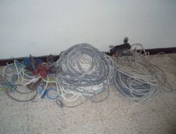 İnşaatlardaki Elektrik Kablolarını Çaldığı İddia Edilen İki Zanlı Tutuklandı