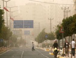 Mardin'de Aniden Bastıran Çöl Fırtınası Hayatı Olumsuz Etkiliyor!