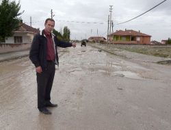 Mahalle Sakinleri 4 Yıldır Bozuk Yolun Yapılmamasına Tepkili