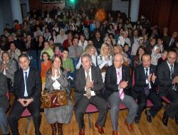 'şu Çılgın Türkler' Oyunu Milli Mücadele Ruhunu Tazeledi