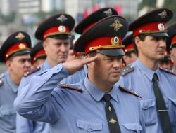 Rusya'da Polis Teşkilatında Reform; Moskova 12 Bin Polisin Görevine Son Verdi!