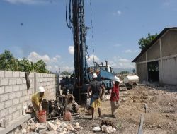 Koleranın Vurduğu Haiti'de Kimse Yok Mu Derneği Hastane Yapıyor