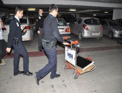 Atatürk Havalimanı'nda Şüpheli Paket Alarmı