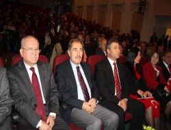 Bakan Günay, İzmir'de Cumhuriyet Konserine Katıldı