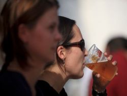 İngiliz Bilim Adamları: Alkol, Eroin ve Kokainden Daha Zararlı