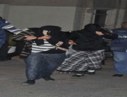 Aralarında Bir Hamilenin De Bulunduğu 7 Hırsızlık Zanlısı Yakalandı