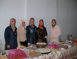 Dar Gelirli Üniversite Öğrencileri Yararına Kermes Açıldı