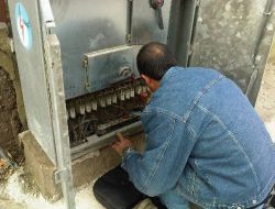 Tedaş Sorumluluk Kabul Etmeyince Kablosu Arızalı Bina 30 Saat Elektriksiz Kaldı