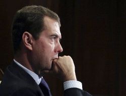 Medvedev'den Ezber Bozan Makale: Gelişmek İçin Batı'nın Para Ve Teknolojisine İhtiyacımız Var